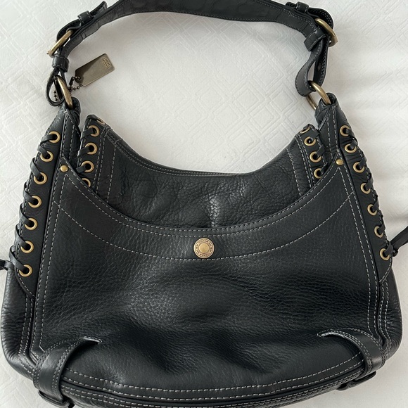 Beautiful Leather Coach Purse. Great condition - Picture 2 of 3